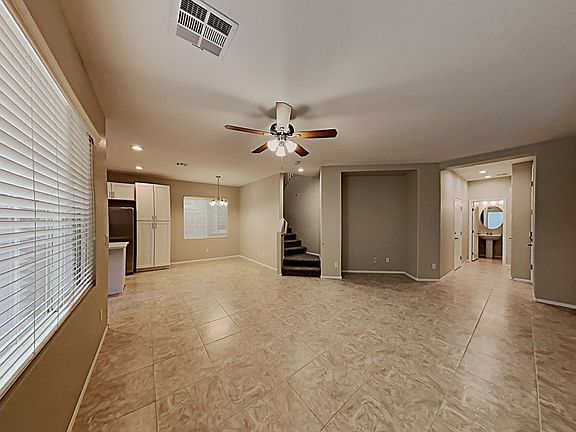 5th image of 9827 Black Mulberry St
