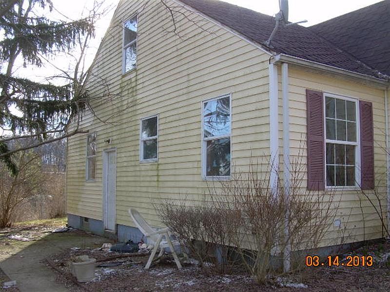 2nd image of 9649 Chamberlin Rd