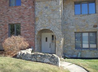 106 E Green Meadows Rd APT 9, Columbia, MO 65203