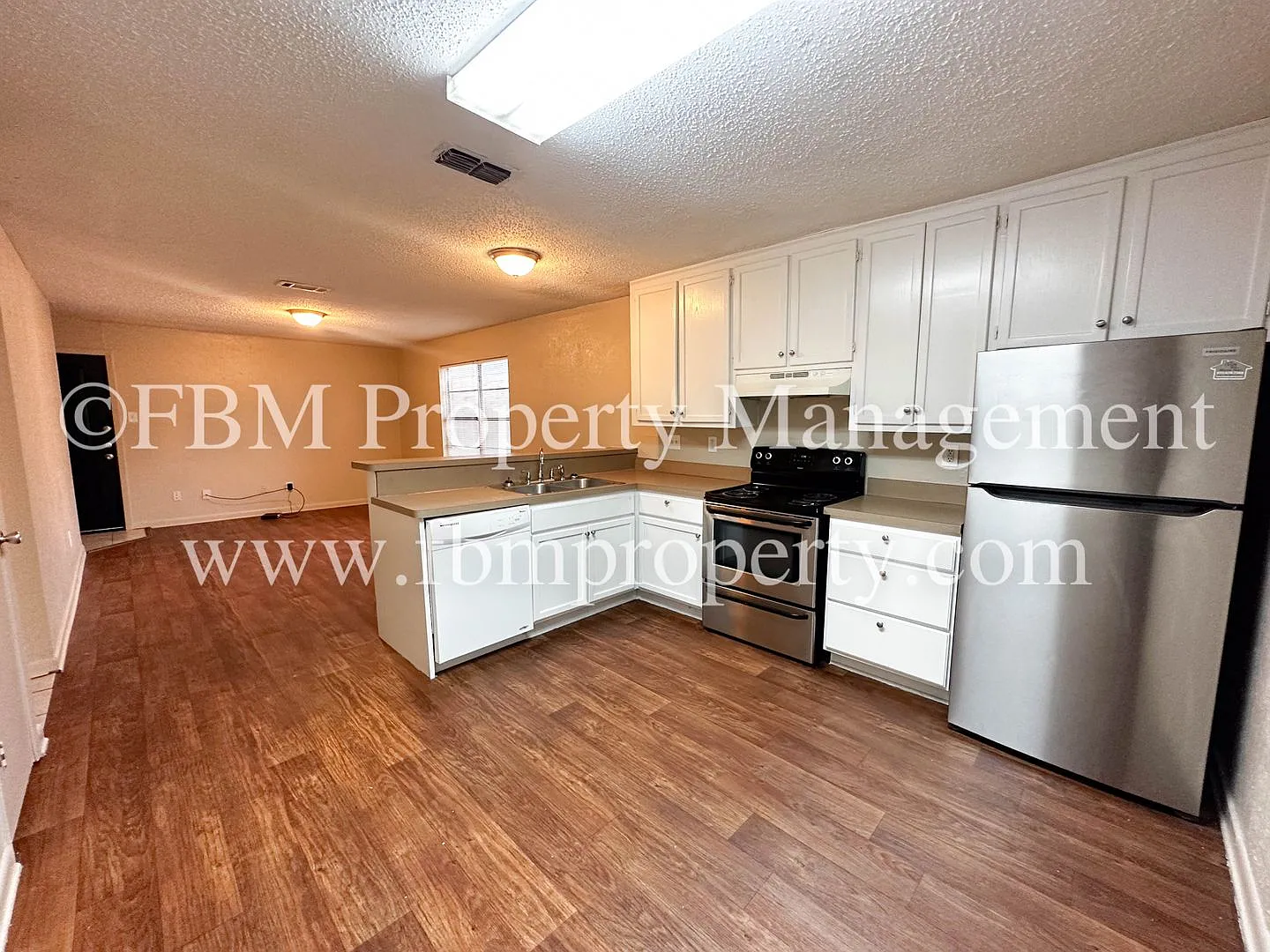 Presley Place Apartments — Photo 4