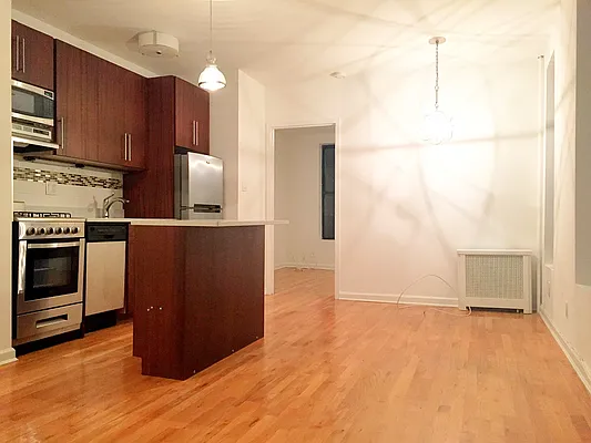 Rented by Rapid Realty Cobble Hill | media 14