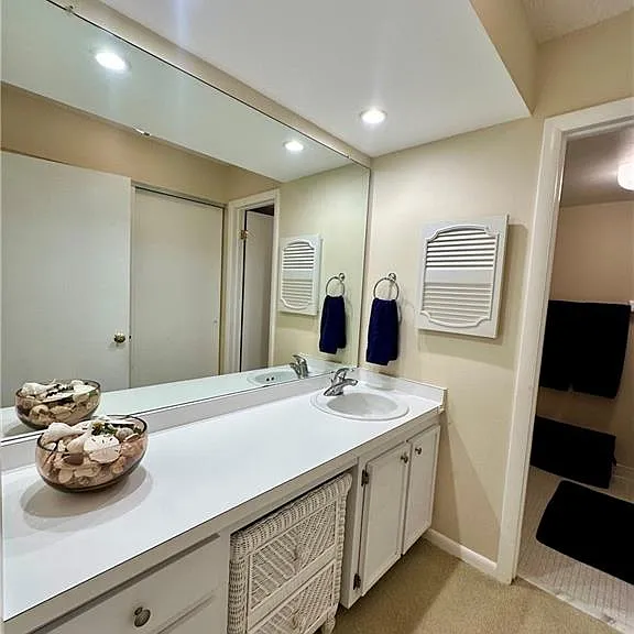 555 Park Shore Dr #B-205 — Photo 19