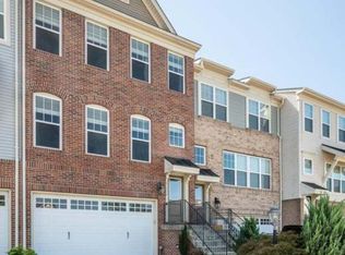 43366 Wayfarer Sq, Chantilly, VA 20152