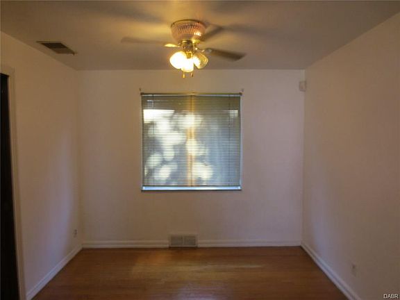 4th image of 1427 Philadelphia Dr