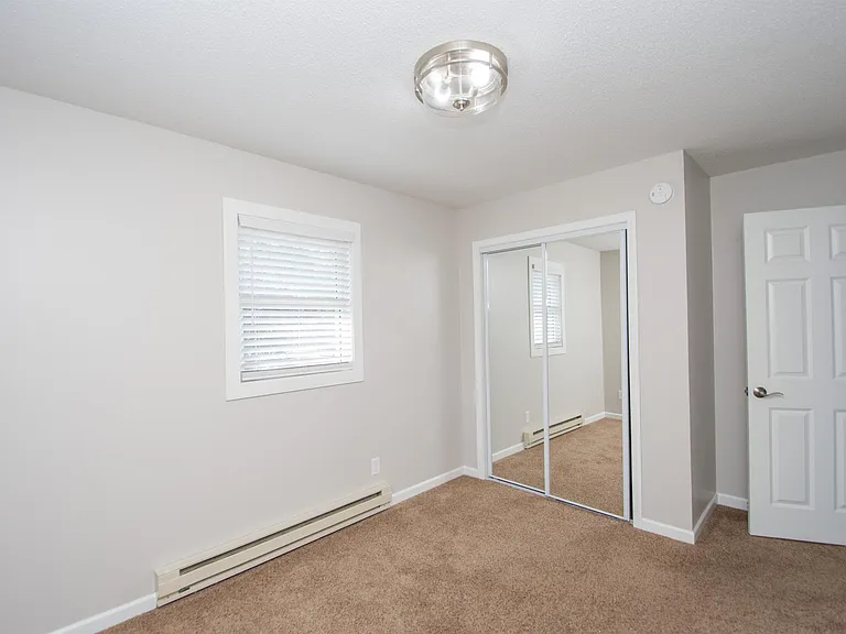 909 12th St N #2 — Photo 12