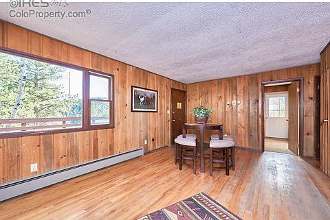 4th image of 155 Crestwood Ct