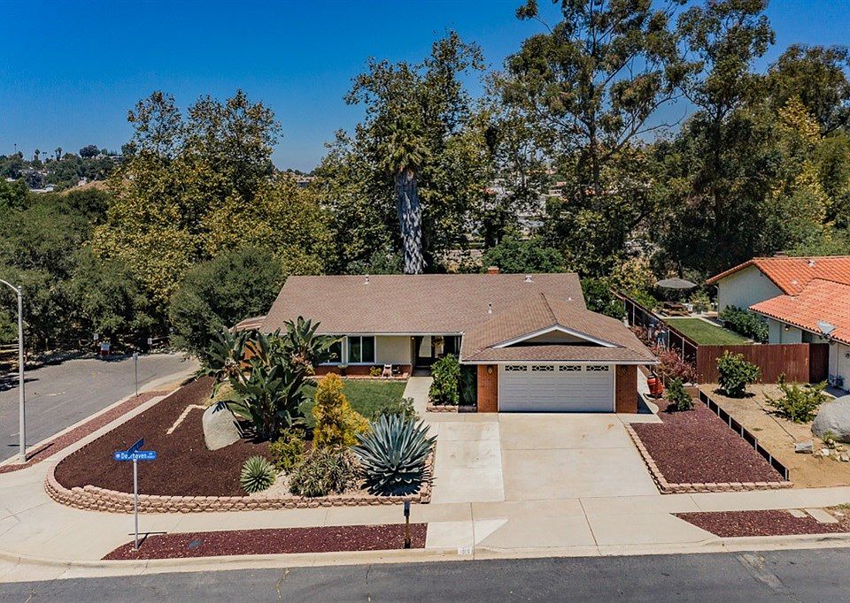 1st image of 1016 Deerhaven Dr