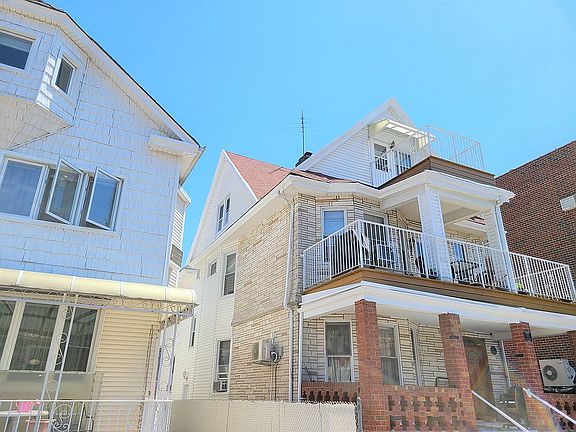 4th image of 107 Bay 32 St