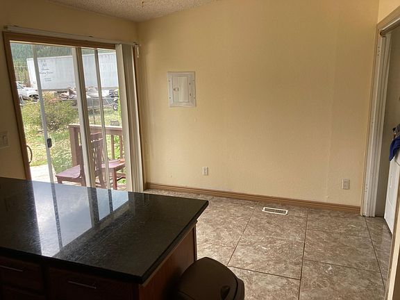 5th image of 28 Empire West Rd #28