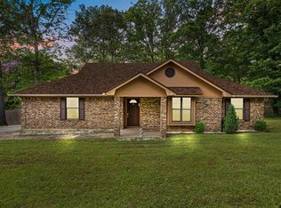 527 Woodbend Dr, Kilgore, TX 75662