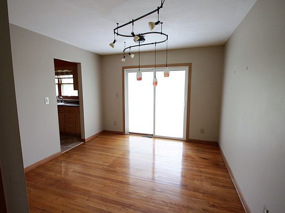 4th image of 2112 Wessman Pkwy