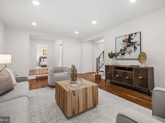 3rd image of 3623 Tyrol Dr