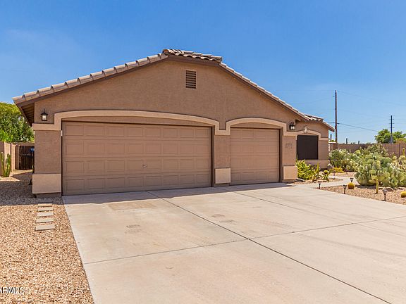 2nd image of 10543 W WILSHIRE Drive