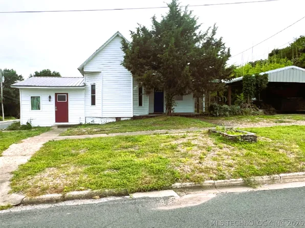 130 E Chickasaw St, Tahlequah, OK 74464