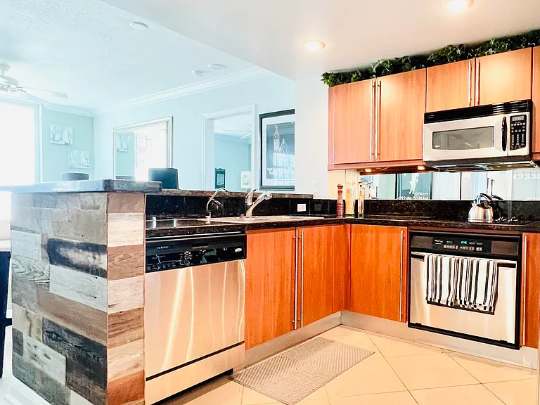 610 Clematis St #726 — Photo 4
