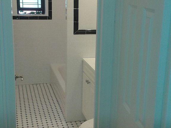 5th image of 17290 Highland Ave Ste 1