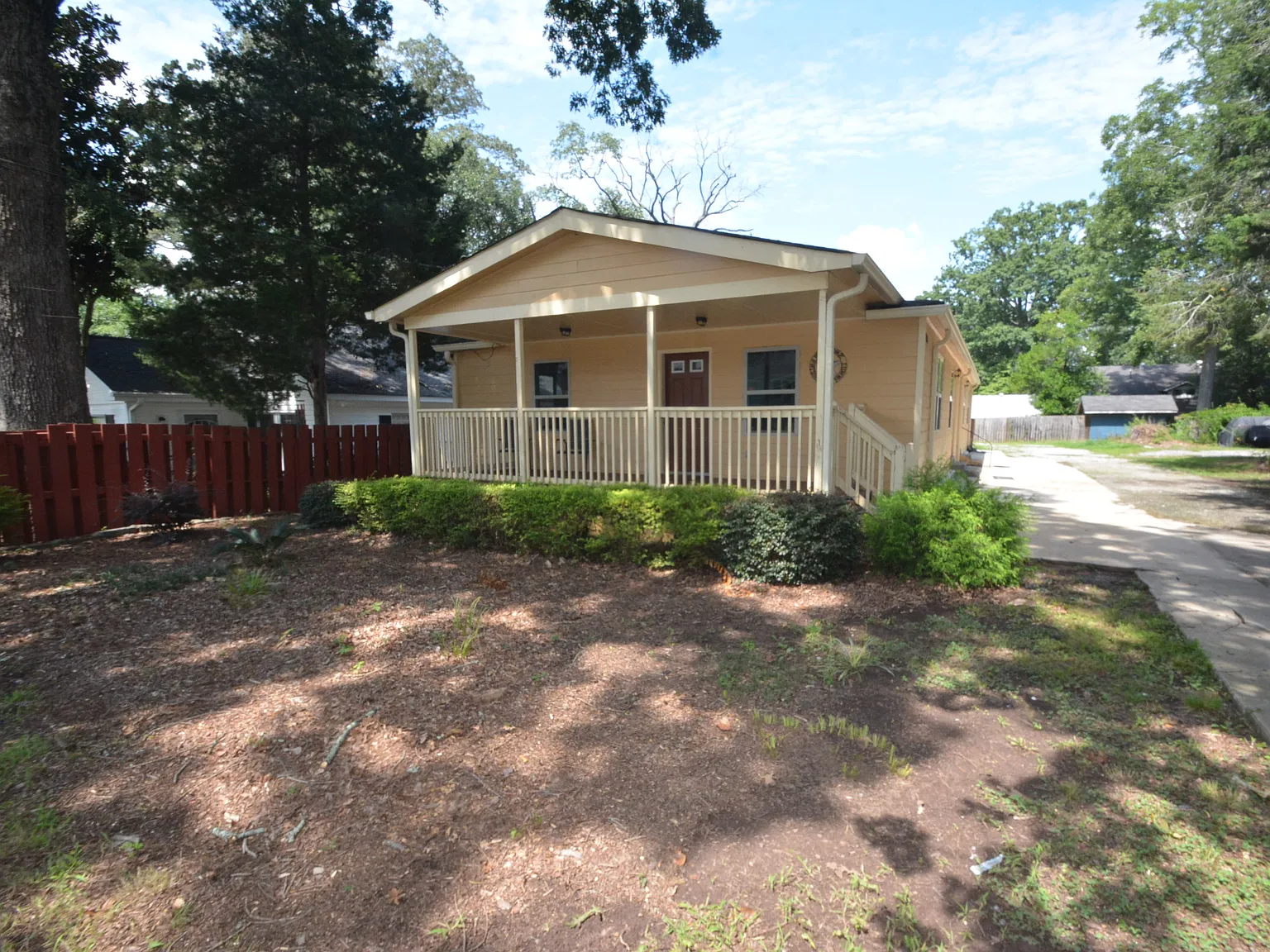 2 bed, 1250 sqft, $1,650 — Photo 1