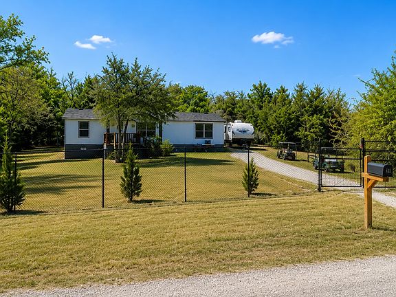 2nd image of 4414 Apple Tree Ct