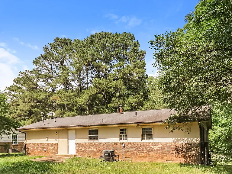 851 Grayson Hwy — Photo 25