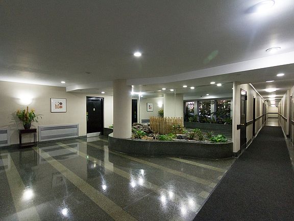 4th image of 3185 Crescent St APT 301