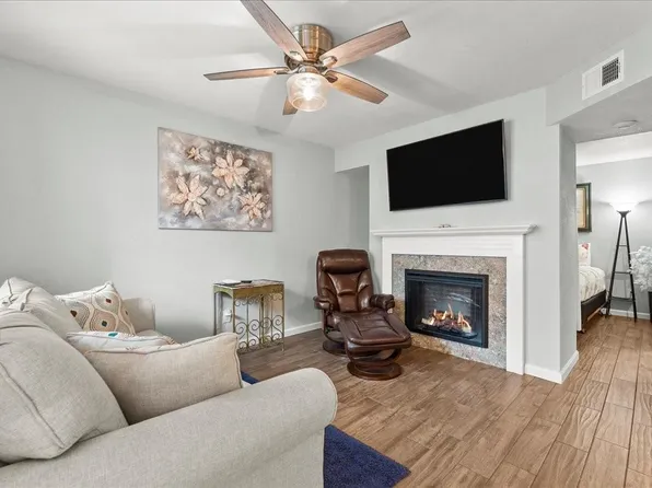 3506 Cove View Blvd APT 1303, Galveston, TX 77554