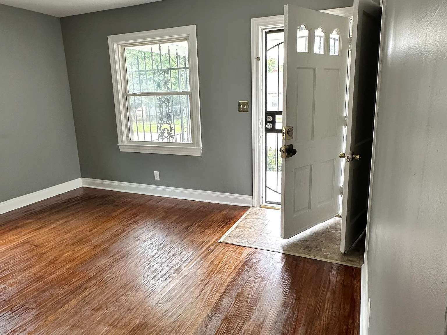 4 bed, 1019 sqft, $1,350 — Photo 3