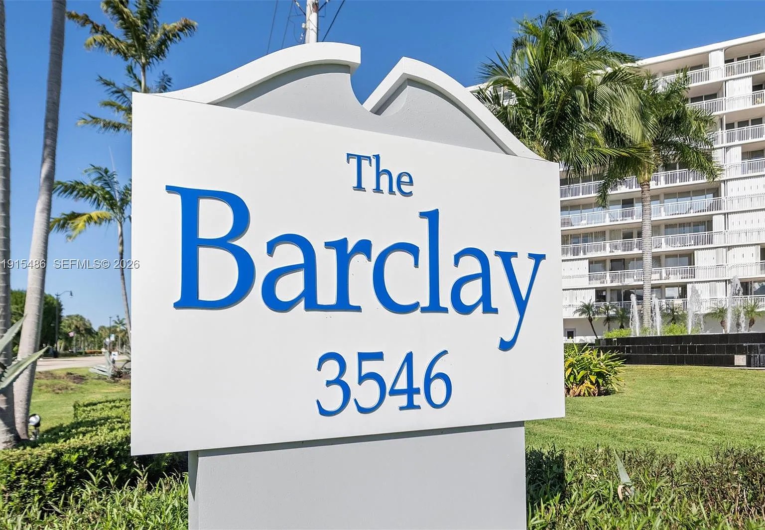 Barclay Condo — Photo 1