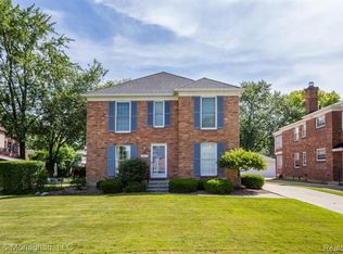 746 Trombley Rd #1, Grosse Pointe Park, MI 48230