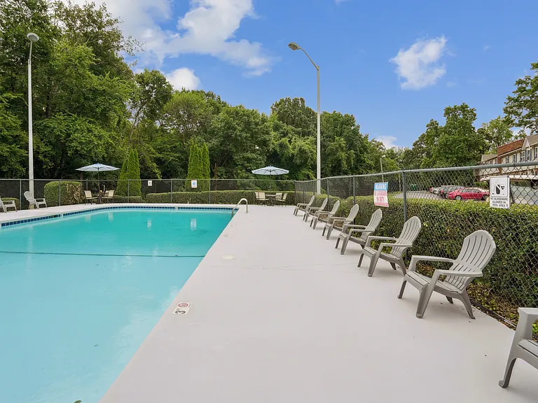 The Highlands Apartments — Photo 7