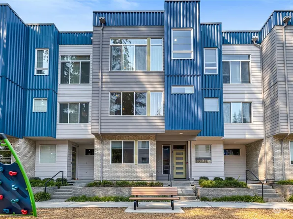 7629 NE 122nd Court #3, Kirkland, WA 98034