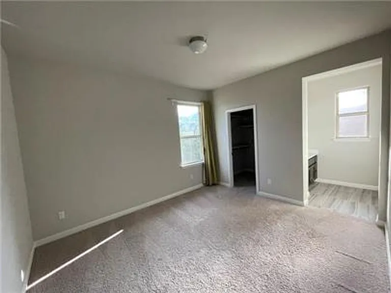 4004 Isabella Grace Ct — Photo 4