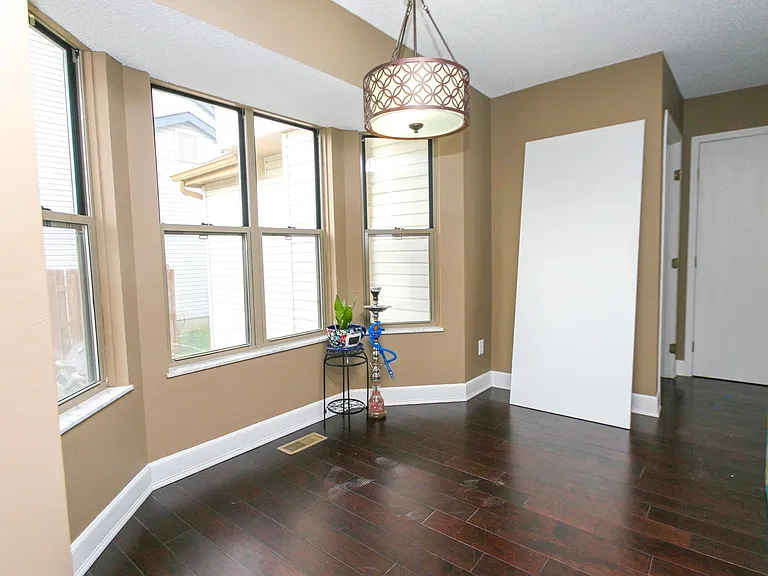 1310 Abbeyhill Dr — Photo 5