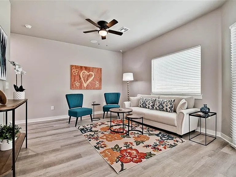 281 W Ash St #3 — Photo 4