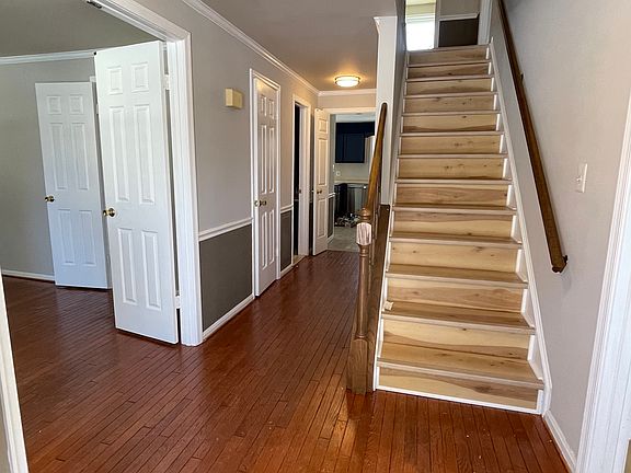 5th image of 7127 Grinnell Dr