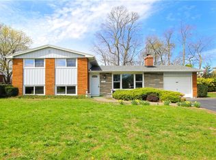 443 Sharon Dr, Rochester, NY 14626