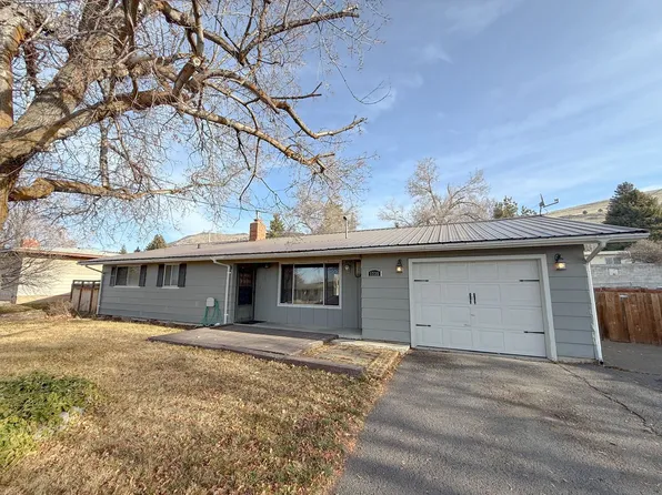 1735 Carlson Dr, Klamath Falls, OR 97603