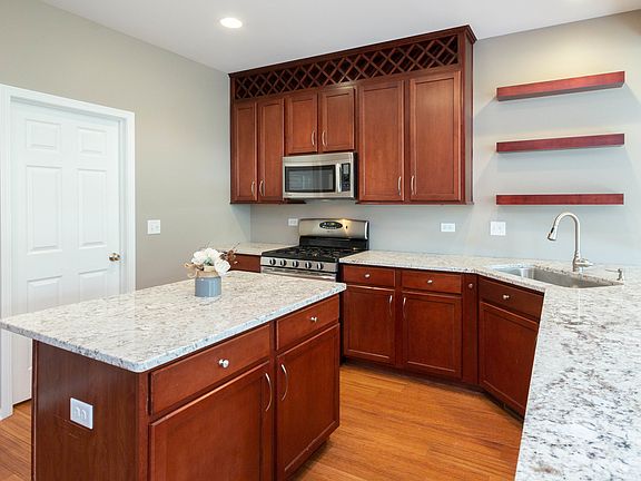 4th image of 6504 Fitzer Dr
