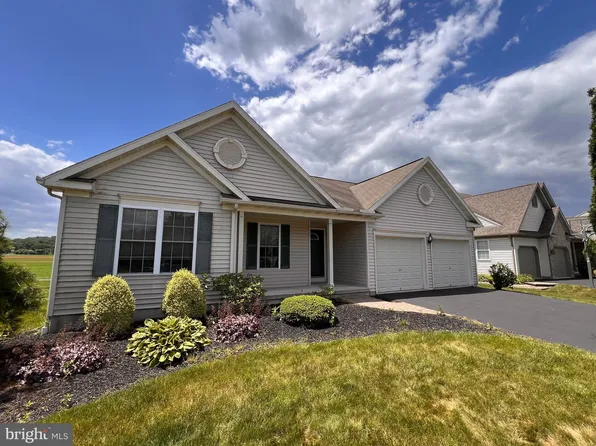 128 Running Creek Dr, Sinking Spring, PA 19608
