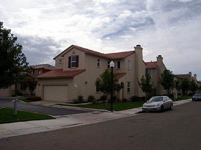 1st image of 221 Natalino Cir
