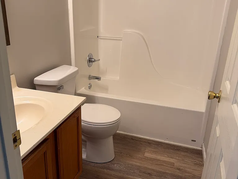 1 Dale Hollow Dr #1 — Photo 2