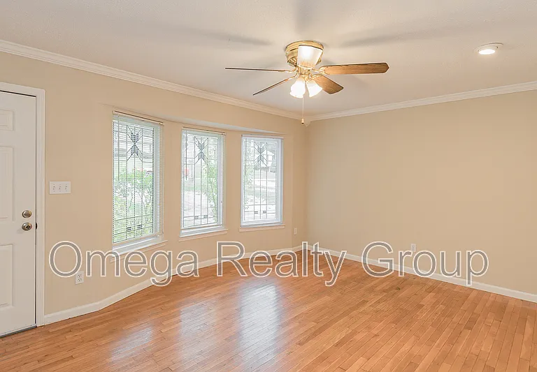 5653 Cheryl Dr — Photo 8