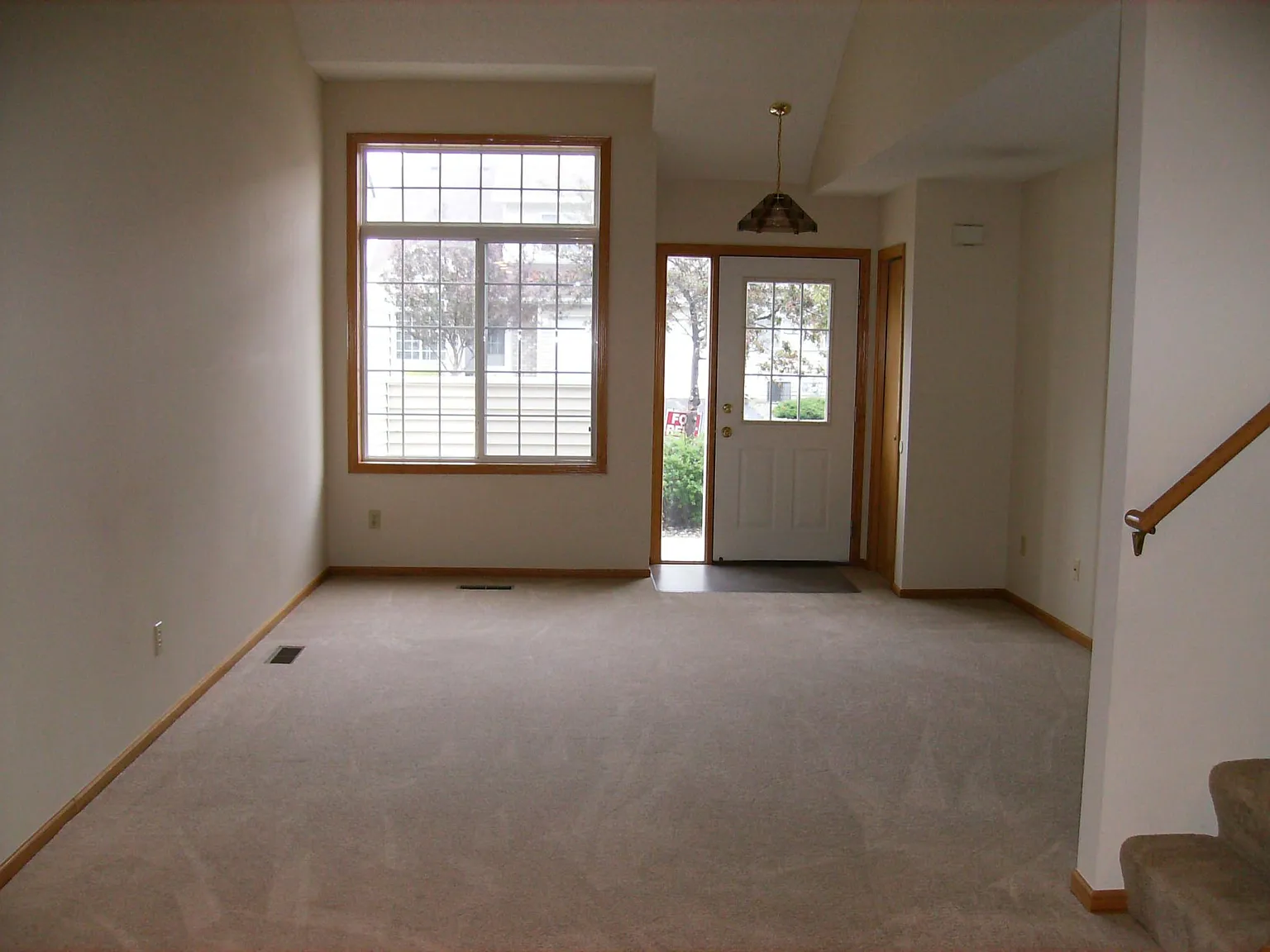 2 bed, 1.5 bath, 1422 sqft, $1,995 — Photo 3