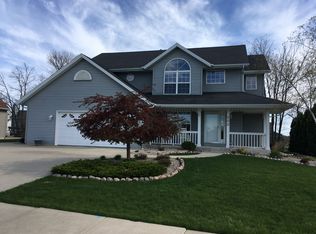 503 E Elm Rd, Oak Creek, WI 53154