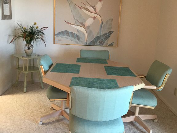 3rd image of 711 W Lakeshore Dr APT 102