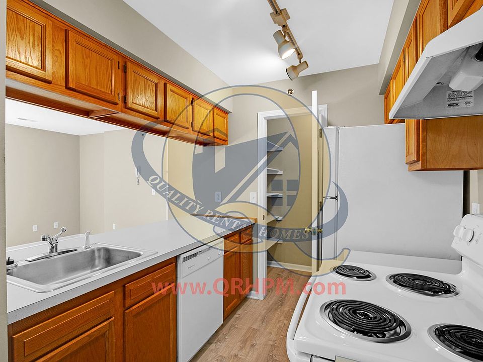 Summerfield Apartments 5200 N Genesee Rd Flint MI Zillow