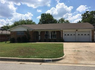 2555 Duringer Rd, Fort Worth, TX 76133