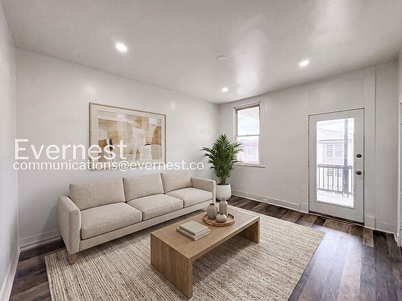 2nd image of 2440 Callow Ave APT 3