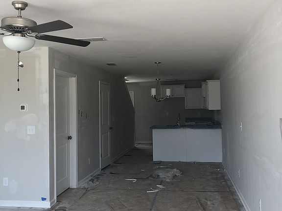 3rd image of 3252 Clemons Cir #A