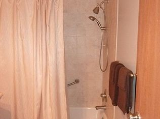 5 Whitney Dr, Oak Ridge, NJ 07438