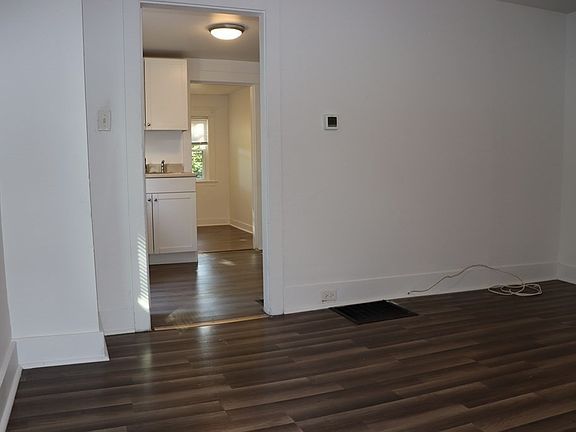 4th image of 49 Norfolk St #49